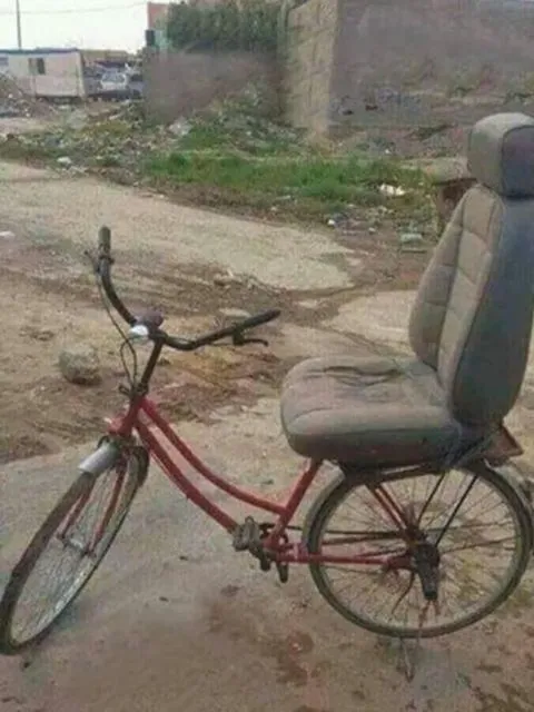 11 Kreativitas Orang yang Ujung-Ujungnya Nyusahin Diri Sendiri. Mau Main Sepeda Aja Ribet, Ampun :( 13