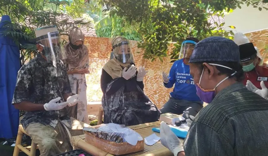 Uniknya Pernikahan Eco-friendly di Masa Pandemi; Maharnya APD dan Tetap Bisa Nikah ‘di Luar KUA’!