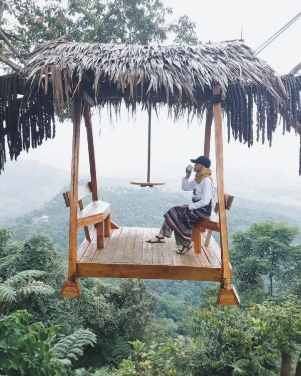 Puncak Mustika Manik: Lokasi, Spot Foto & Tiket Masuk 6