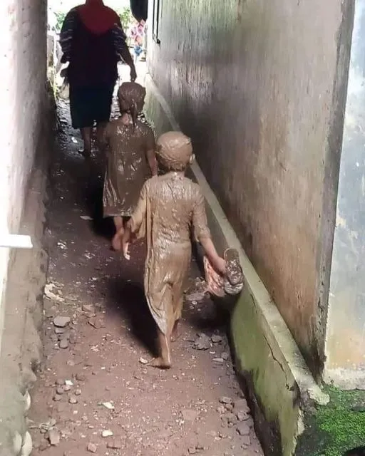 Bisa Kembaran Tanpa Janjian, ini 11 Momen Kebetulan yang Jarang Terjadi. Kok Bisa Gitu, Ya? 20