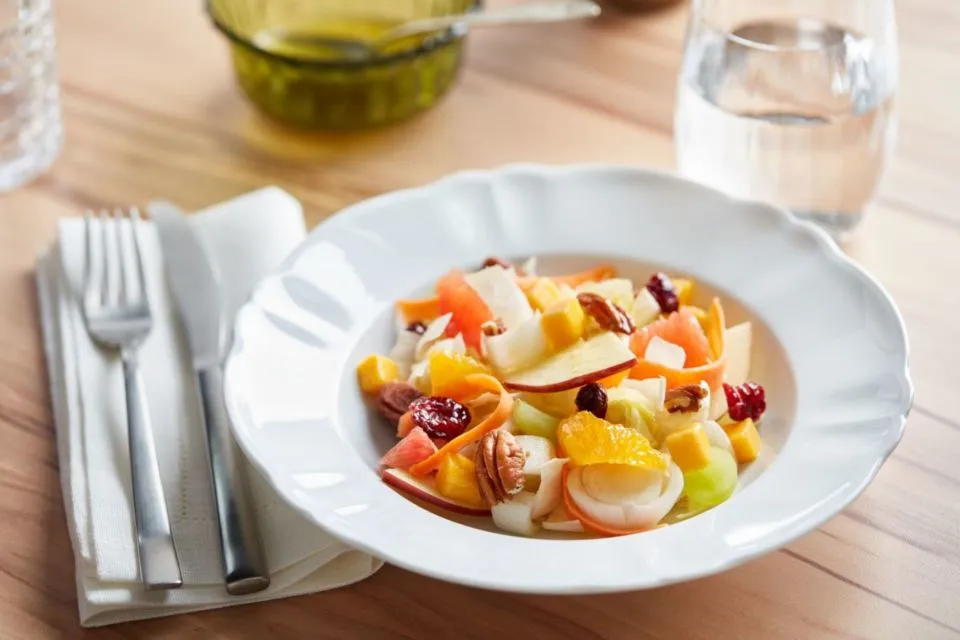 8 Resep Salad Buah yang Nggak Cuma Penuh Mayones dan Keju Saja. Potensial untuk Jualan Juga 10