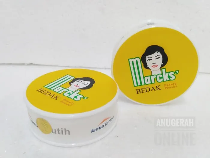 4 Bedak Tabur Ini Tetap Diidolakan Meski Telah Eksis Sejak Zaman Gadis Ibumu. Sebagus Apa, Ya? 6