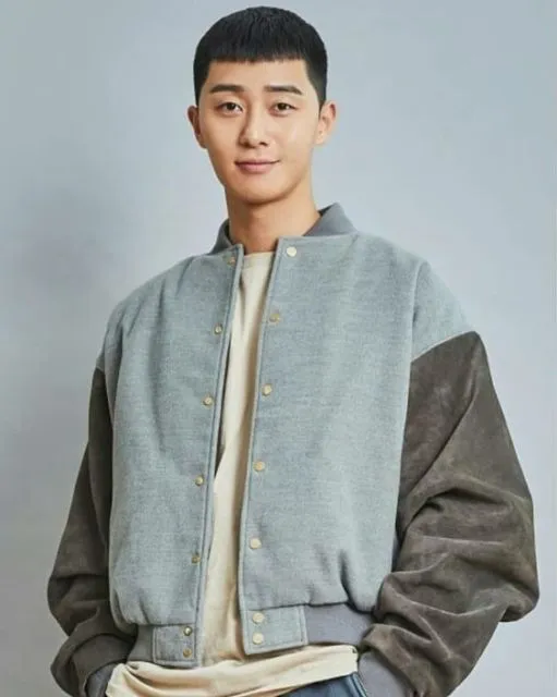 9 Aktor Korea yang Gayanya Sederhana di Keseharian. Yang Macho Sampai Imut, Ada! 15