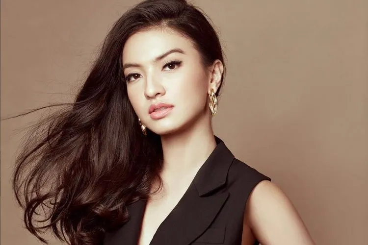 9 Artis yang Belum Menikah Meski Sudah Berusia 30 Tahun Lebih. Tetap Happy Meski Masih Sendiri 13