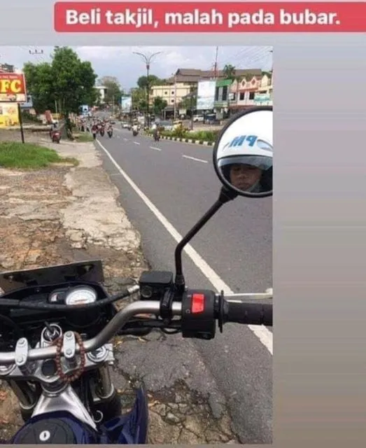 Viral Video Cowok Berseragam Pamer Senjata, Warganet: Percuma Gagah Kalau Nggak Bisa Kayak Gini~ 14