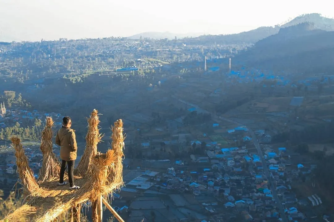 Bukit Baper, Destinasi Hits dengan Pemandangan Alam Cantik di Brebes. Kalau Lagi Baper Mending ke Sini! 8