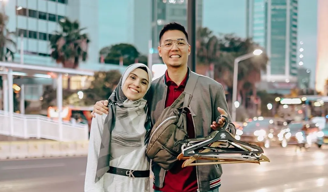 Curhat Nycta Gina Nikah di Usia 30 Tahun. 'Kesiangan' tapi Justru Terhindar dari Berbagai Penyesalan~ 8