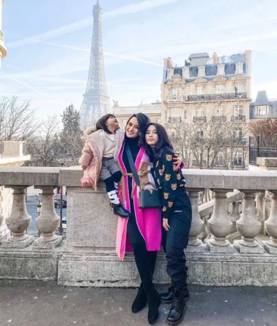 8 Artis Berstatus Single Mom. Ketangguhan Mereka Membesarkan Anak Seorang Diri Bisa Jadi Inspirasi 9