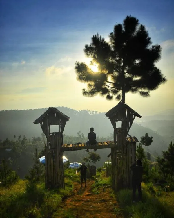 Bukit Baper, Destinasi Hits dengan Pemandangan Alam Cantik di Brebes. Kalau Lagi Baper Mending ke Sini! 9