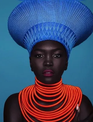 Kumpulan Foto Nyakim Gatwech, Model Kulit Hitam Asal Ethiopia dengan Gayanya yang Memesona 8