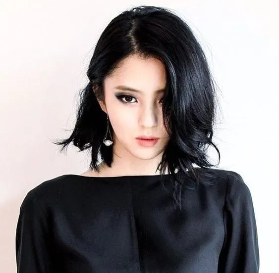 Bikin Pangling tapi Gemas! Ini 8 Gaya Langka Han So-hee yang Jarang Terekspos Publik 9