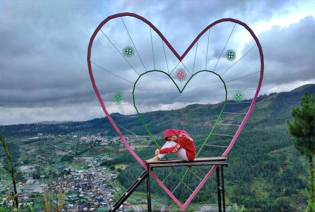 Bukit Baper, Destinasi Hits dengan Pemandangan Alam Cantik di Brebes. Kalau Lagi Baper Mending ke Sini! 7