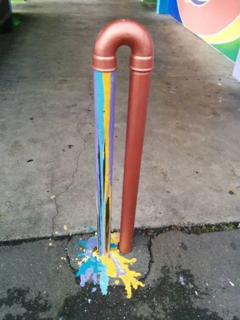 12 Karya Seni Jalanan yang Jarang Diperhatikan Orang. Kalau Usil Hasilnya Sekeren ini, Boleh Nggak? 16