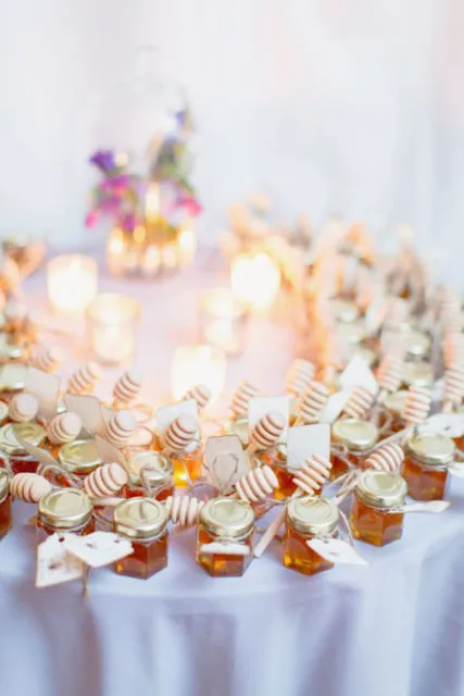 11 Detail Ide Pernikahan ala Disney yang Romantis. Elegan dan Jauh dari Kesan Kekanak-kanakan~ 19