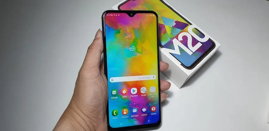 Menjelang Lebaran, Ini Rekomendasi Smartphone untuk Orangtua. Biar Gampang Call Untuk Silaturahmi 10