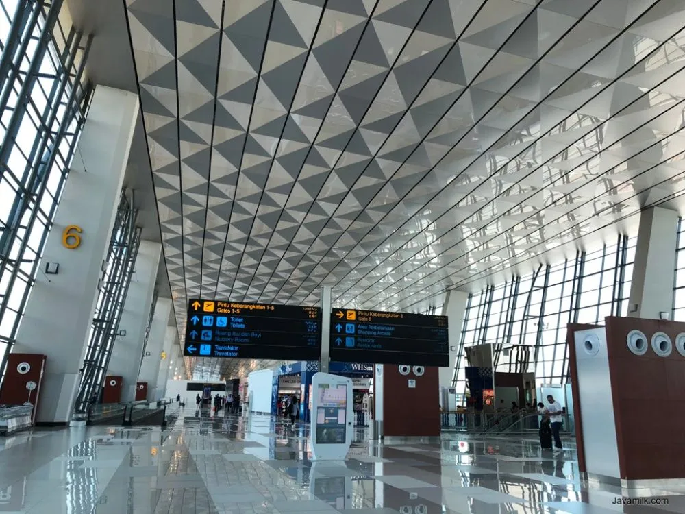 Changi Singapore Jadi Bandara Terbaik Dunia versi Skytrax Awards. Apa Kabar Bandara di Indonesia? 6