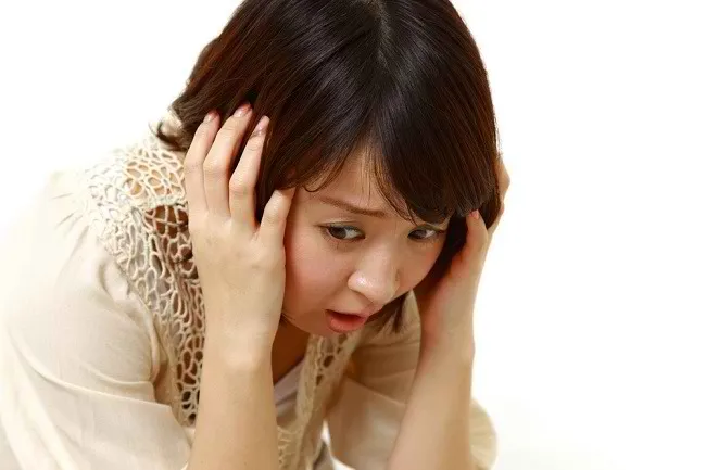 6 Reaksi Orang Saat Mendengarkan Cerita Horor. Udah Tahu pada Penakut, tapi Obrolan Lanjut! 6