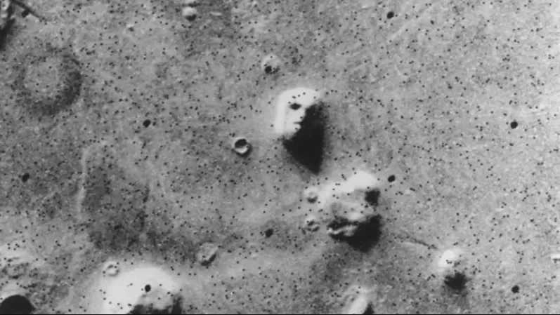 Dari Wajah Manusia sampai Tupai yang Lagi Rebahan, ini 7 Foto Aneh dan Unik dari Planet Mars 8