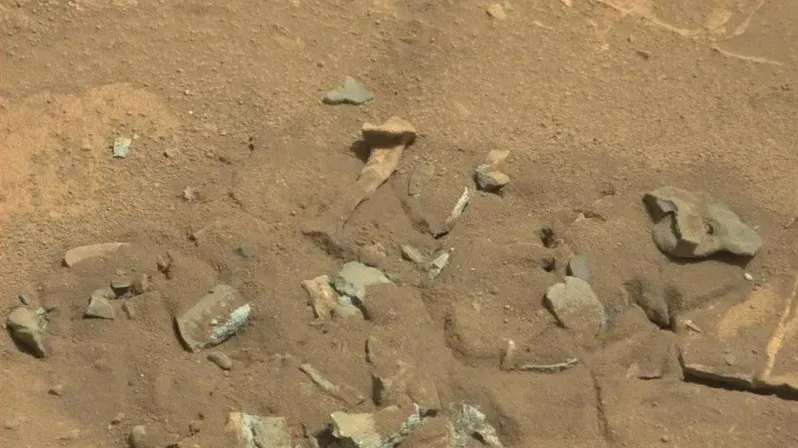 Dari Wajah Manusia sampai Tupai yang Lagi Rebahan, ini 7 Foto Aneh dan Unik dari Planet Mars 12