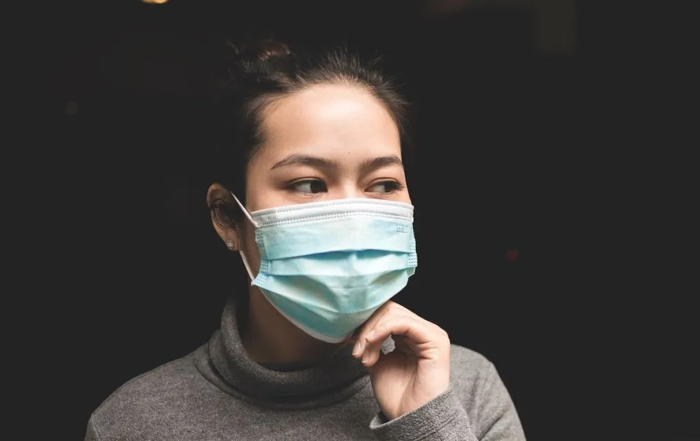 Jadi Benda Wajib di New Normal, Limbah Masker Sekali Pakai Bisa Berbahaya. Begini Cara Mengelolanya 5