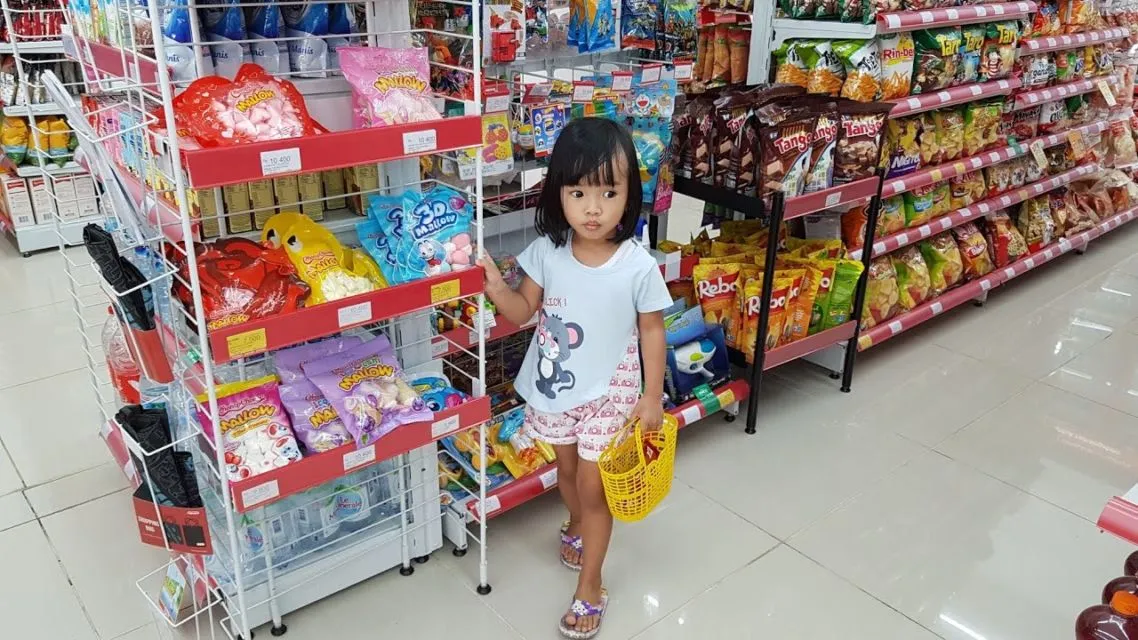Kejadian Konyol di Depan Kasir Minimarket Setiap Belanja Ngajak Adik. Nggak Lagi-Lagi deh :( 10