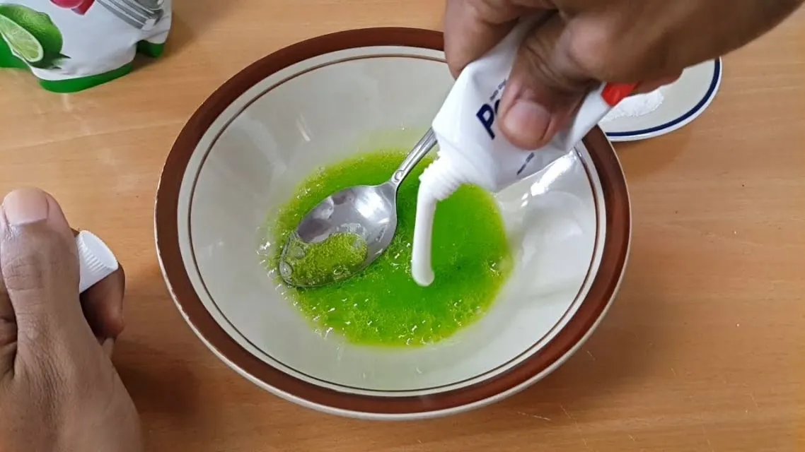 Cara Membuat Slime dengan Bahan Rumah Tangga (Mudah) 12 cara membuat slime 2 bahan