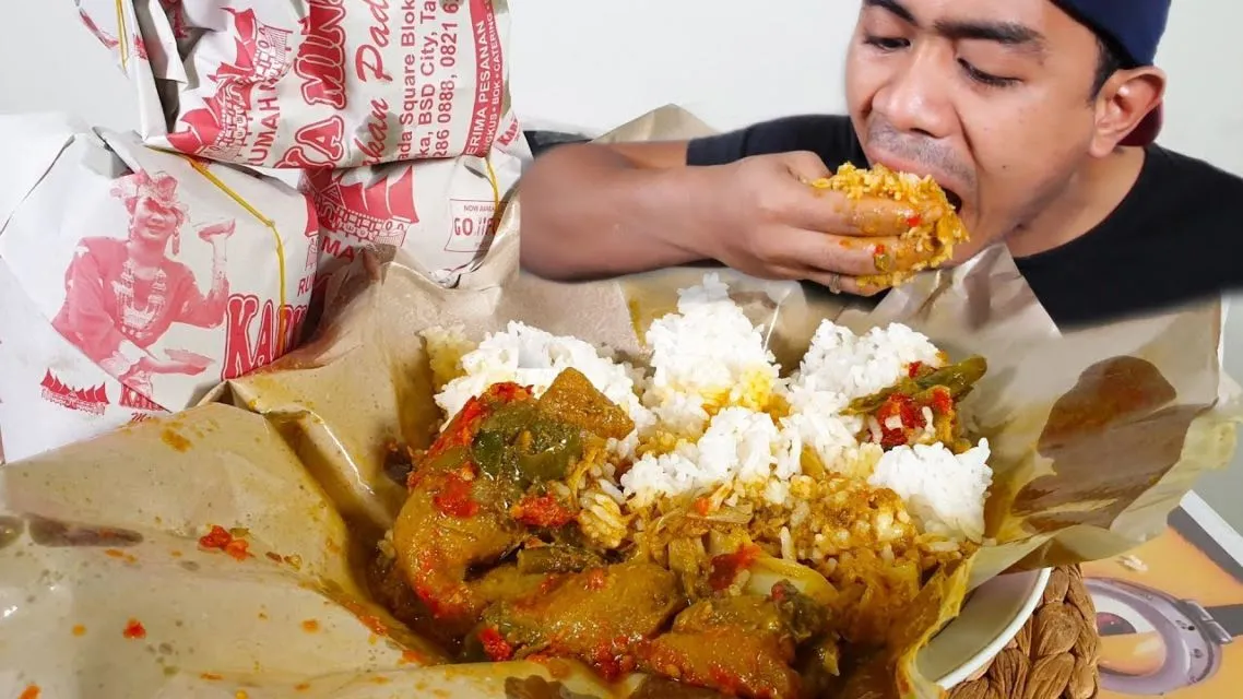 4 Alasan ini Bantu Jelaskan Kenapa Porsi Nasi Padang Lebih Banyak Kalau Dibungkus. Oh, Jadi Gitchu 5
