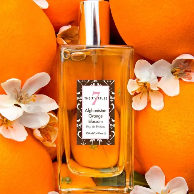 5 Aroma Parfum Wanita Paling Populer yang Katanya Bisa Memikat Pria. Wah, Apa Saja? 7