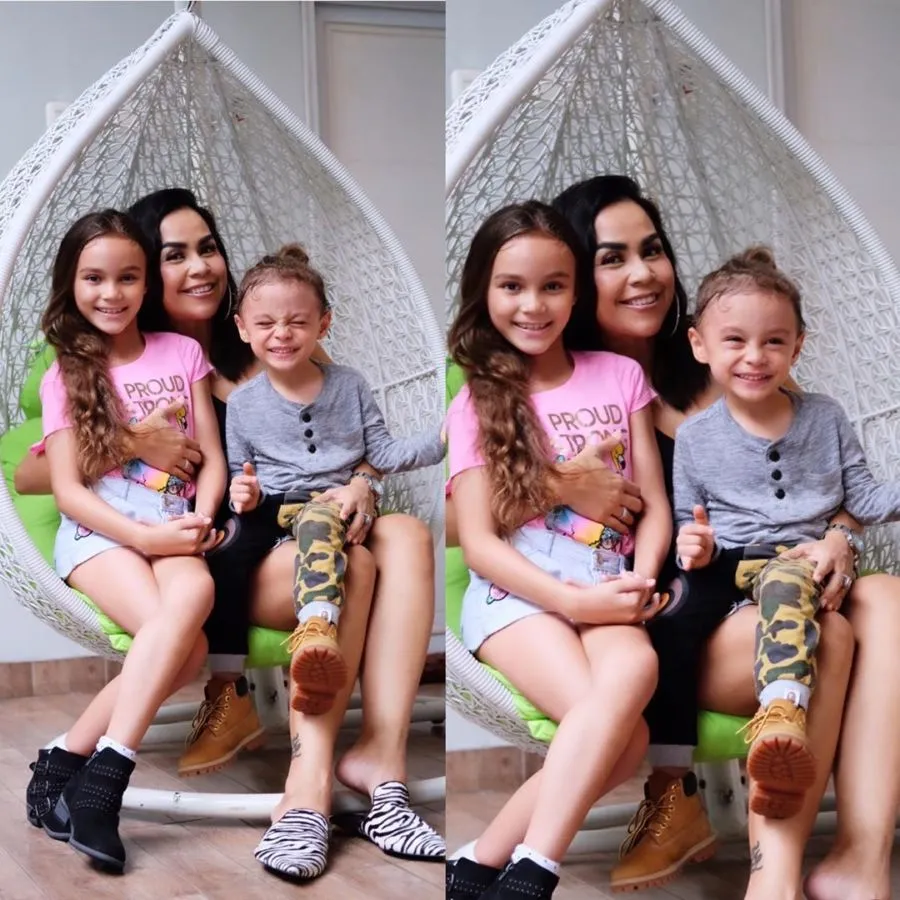 10 Artis yang Mendapat Pujian Warganet Karena Cara Parenting Mereka. Senang Lihatnya! 12