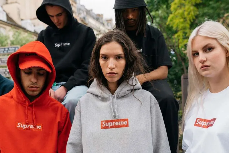 Supreme & Kemampuan Magisnya Bikin Orang Terobsesi. Semahal Apapun Barangnya, Selalu Ada yang Beli 19