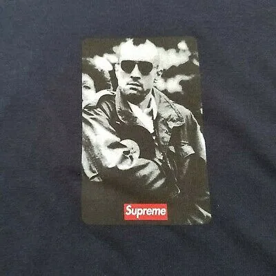 Supreme & Kemampuan Magisnya Bikin Orang Terobsesi. Semahal Apapun Barangnya, Selalu Ada yang Beli 16