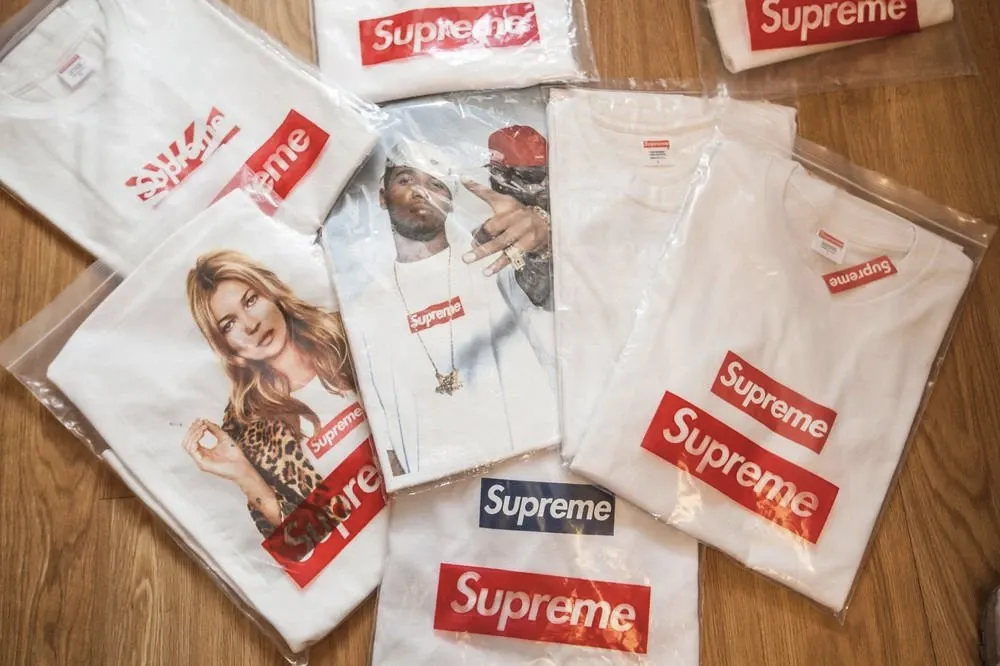 Supreme & Kemampuan Magisnya Bikin Orang Terobsesi. Semahal Apapun Barangnya, Selalu Ada yang Beli 17