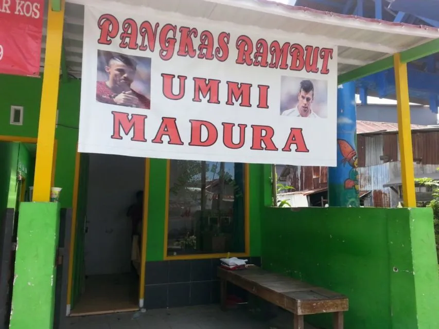 Nostalgia Tempat Cukur Zaman Dulu. Era Kejayaan Potong Rambut Sebelum Tren Barber Shop 6