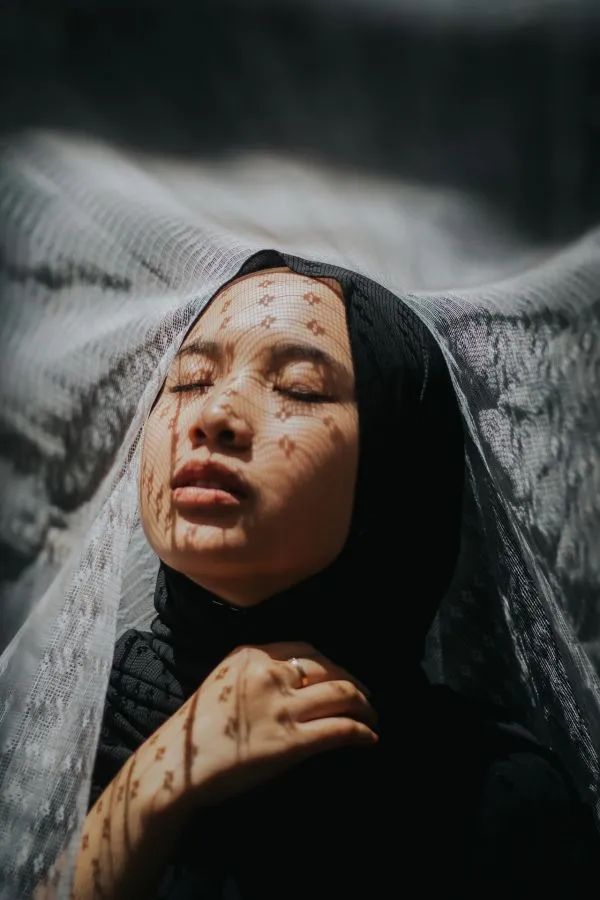 Stop Salahkan Pencipta Jika Masalah sedang Melanda. Percayalah, Ia Tahu Pilihan Terbaik yang Membuatmu Bahagia