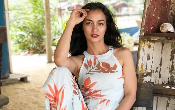 Perbandingan Gaya 9 Istri Aktor Indonesia yang Sama-Sama Sederhana. Cantik Natural! 15