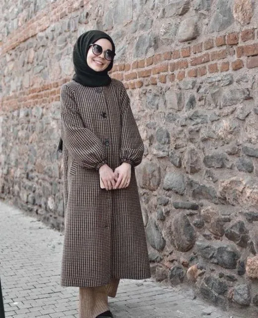 9 Model Tunik Terbaru yang Sekaligus Bisa Jadi Dress 17