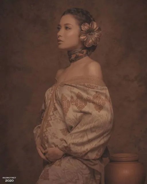 10 Foto Maternity Anak Kedua ala Chelsea Olivia. Konsep Tradisional Modern, Auranya Memesona! 13