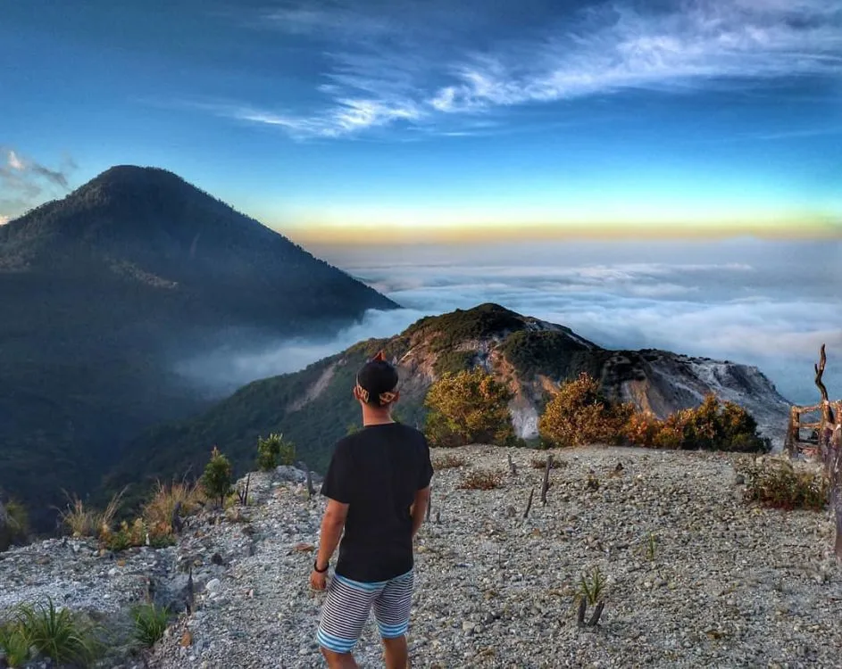 New Normal, Gunung Papandayan Sudah Dibuka Kembali. Pendaki Harus Mematuhi Protokol Kesehatan 6