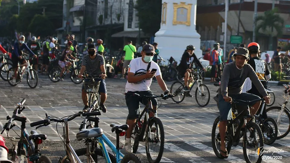 Minggu Pagi, Kawasan Tugu Jogja Hingga Malioboro Dipadati oleh Pesepeda. Rame Banget ya? 6