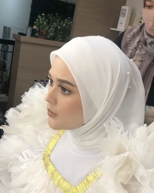 11 Foto Maternity ala Cut Meyriska-Roger Danuarta. Mirip Bidadari Turun ke Bumi sama Suami! 14
