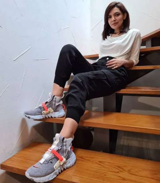 7 Trik Foto di Rumah Biar Hasilnya Makin Estetik. Meski di Rumah Aja, Tetap Bisa Foto-Foto Cantik~ 18