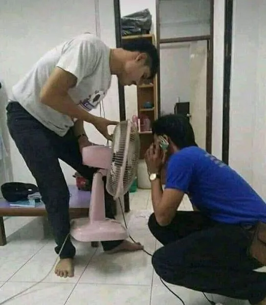 11 Gambar Kocak ini Bisa Bikin Kamu Mengerti Arti Persahabatan. Emang Banyak Ngeselinnya sih~ :D 12