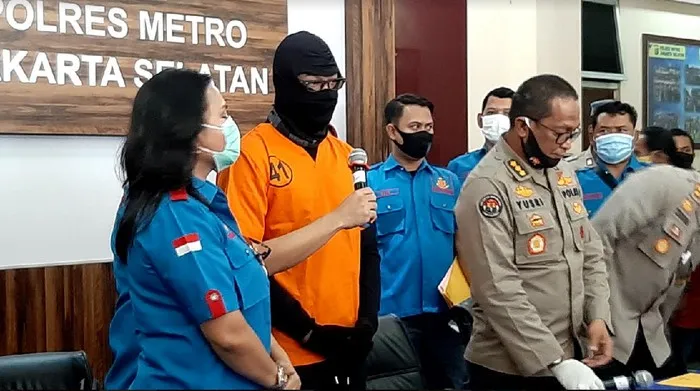 Ditangkap karena Narkoba, Dwi Sasono Akui Diri sebagai Korban. Istri Tak Tahu-Menahu 3