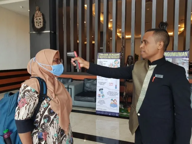 Aturan Kesehatan di Tempat Umum Selama Pandemi. Mulai dari Pasar sampai Restoran, Semua Ada 7