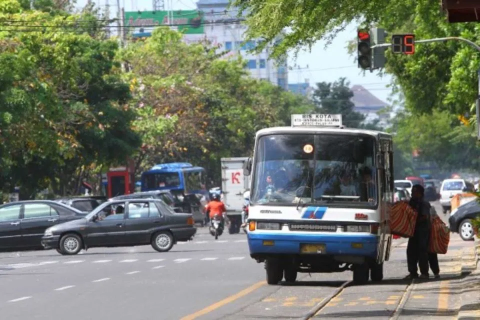 Rasanya Jadi Bucin Zaman Dulu, Titip Pesan Cinta Lewat Kursi di Angkot. Perjuangan Banget! :D 7