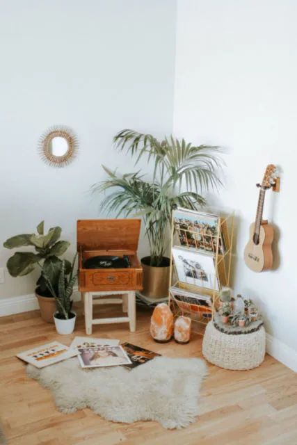9 Ornamen Kamar untuk Introver. Meski Sikap Sering Dianggap Dingin, Hawa Kamarnya Tetap Hangat 13