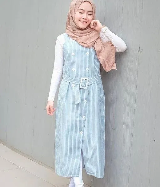 9 Nominasi Dress Hijab Paling Unik Tapi Lucu Buat Dipakai ke Berbagai Acara 12