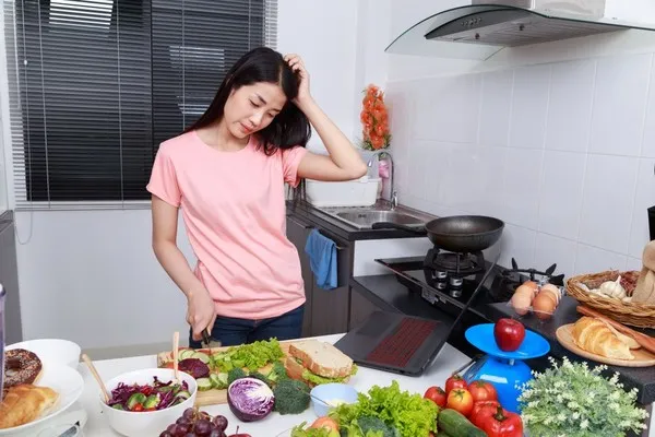 5 Kelakuan Cowok yang Sebenarnya Minus, tapi Entah Kenapa Malah Bikin Cewek 'Gumush'. Bisa Gitu, Ya? 7