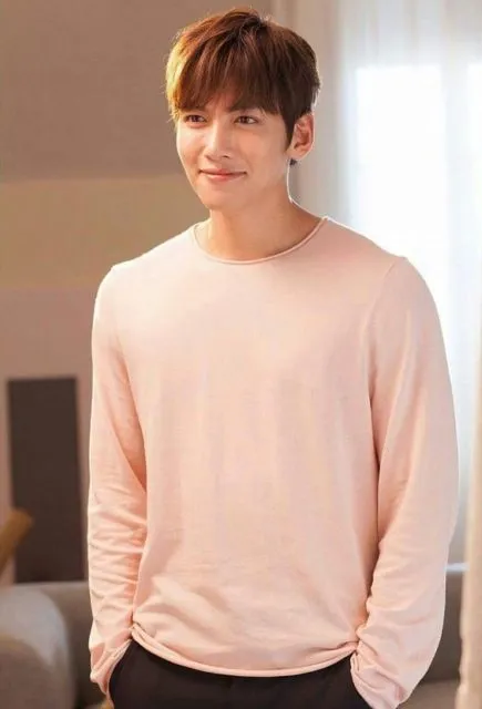 Bikin Meleleh, Ini Potret Ji Chang Wook Saat Pakai Kaus. Santai dan Cool Abis! 16