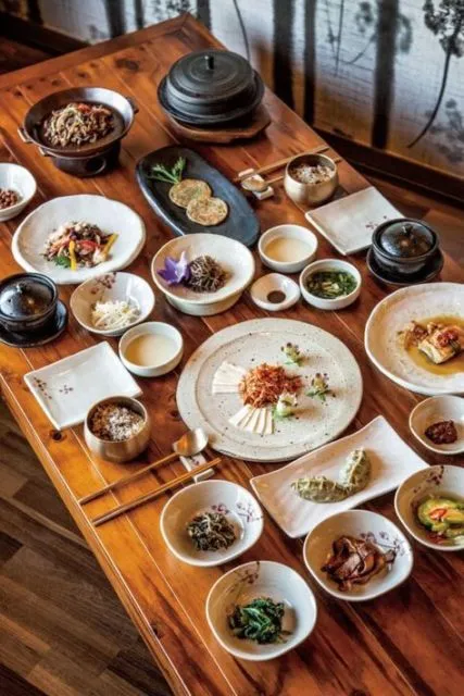 Nggak Hanya Asal Makan, Ini 5 Budaya Makan di Korea Selatan. Semua Tahapan Ada Artinya! 7